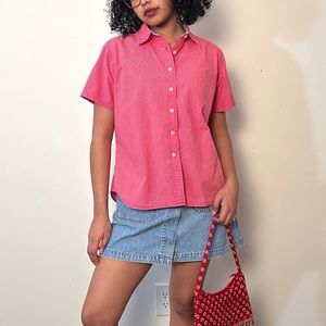 Red and white plaid short sleeve button up shirt